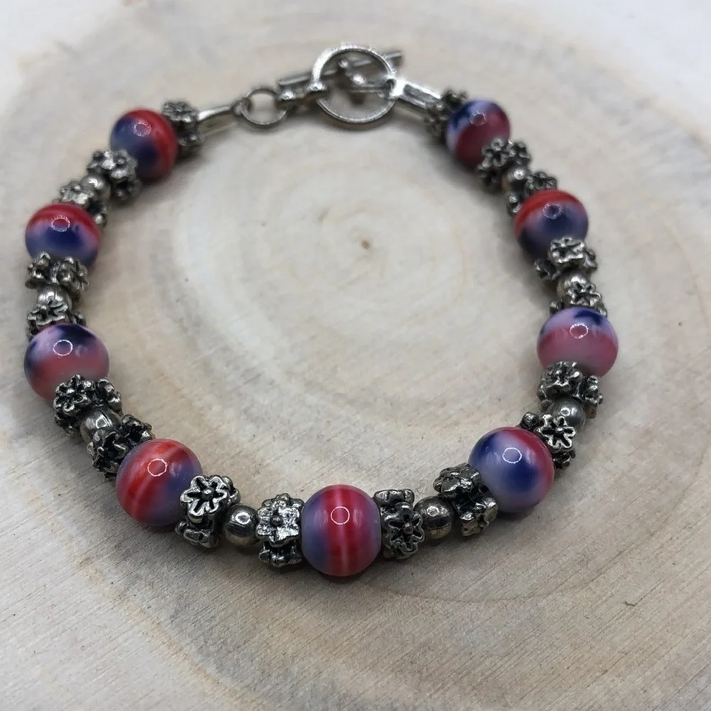 Artisan stars and stripes beaded glass bracelet patriotic.